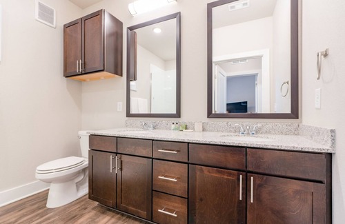 Briargate Apartment | Modern Apartment in Prime Location (ID4063X93)