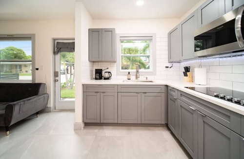 Victoria Park Apartment | Modern Apartment Near Las Olas Beach