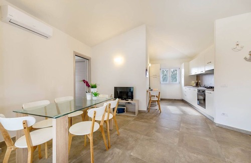 Monte Petrosu Apartment | modern apartment 5 min. from the sea with swimming pool, air conditioning and wi-fi