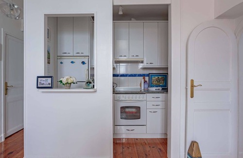 Hendaye Apartment | Modern apartment 75m from the beach with balcony and wifi