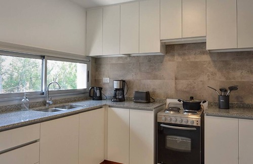 Lujan de Cuyo Apartment | Modern Apartment with Design, perfect for visiting wineries and the mountains!nn