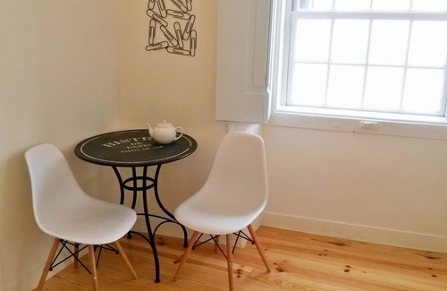 Encarnacao Apartment | Modern Apartment, Bairro Alto neighbourhood