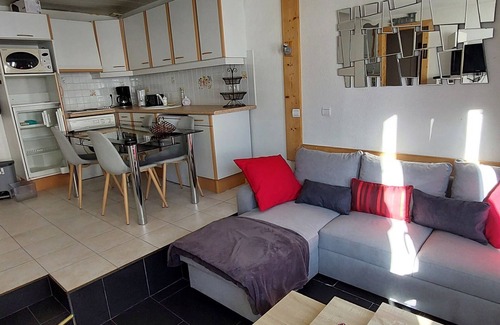 Avoriaz Apartment | Modern apartment center Avoriaz, 2 bedrooms, balcony, ski-in/ski-out