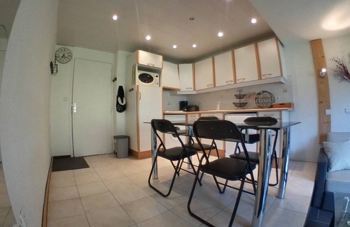 Avoriaz Apartment | Modern apartment center Avoriaz, 2 bedrooms, balcony, ski-in/ski-out