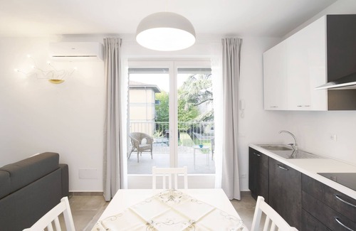 Bardolino Apartment | Modern Apartment Close to Lake Garda with Wi-Fi & Terrace