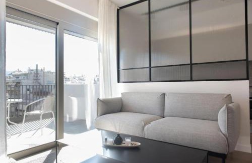 Kaisariani Apartment | Modern apartment close to Athens city center (Form F2)
