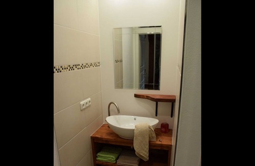 Kummernitztal Apartment | Modern apartment on the lake (near Plauer See)