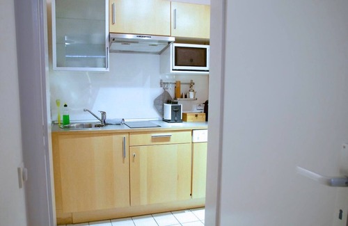Unterbilk Apartment | Modern apartment in Medienhafen am Rhein