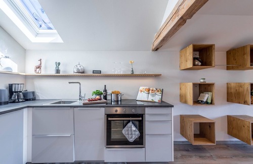 Taching a.See Apartment | Modern Apartment "Linde" with Lake View, Mountain View, Garden & Terrace