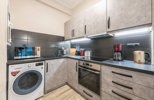 Exarhia Apartment | Modern Apartment Downtown Athens