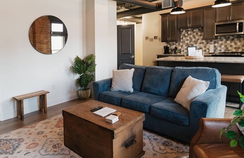 Troy Apartment | Modern Apartment Downtown~Troy