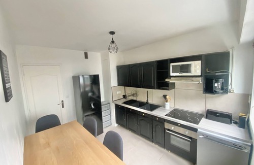 Bellevue Apartment | Modern apartment with 4 bedrooms 2 bathrooms