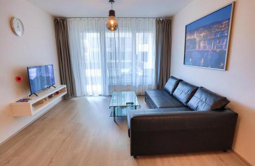 Nusle Apartment | Modern Apartment Garden Near The City Center