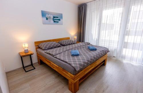 Nusle Apartment | Modern Apartment Garden Near The City Center