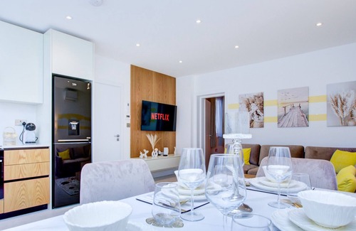 Waddon Apartment | Modern Apartment 36a
