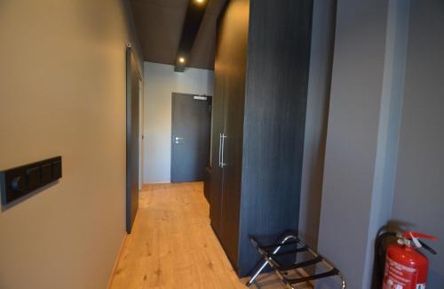 Oddeyrin Apartment | Modern apartment hosted by LL
