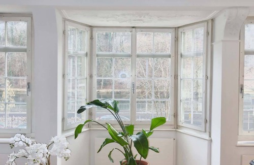 Andelfingen District Apartment | Modern Apartment in Schaffhausen Center