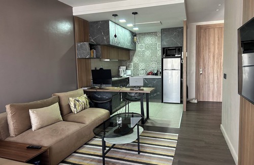 LA GIRONDE Apartment | Modern apartment in the city center