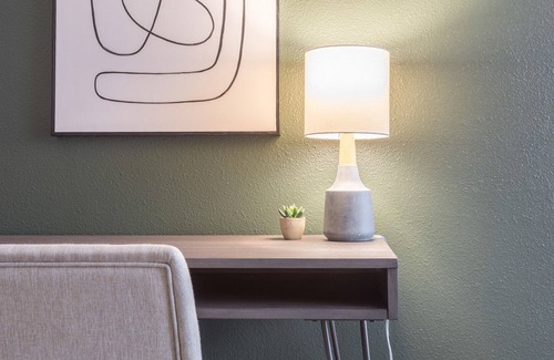 Southside Apartment | Modern Apartment in Prime Location (ID6406X82)