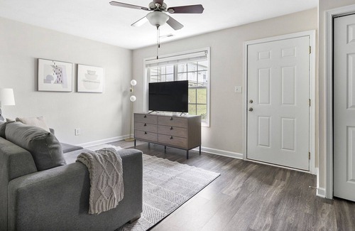 Reservoir Apartment | Modern Apartment in Prime Location (ID9735X34)
