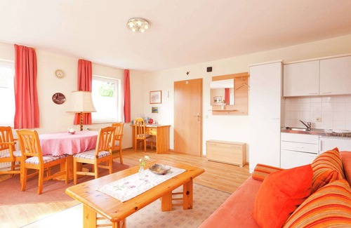 Bolsdorf Apartment | Modern Apartment in Bolsdorf with Sauna