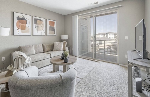 Lafayette Apartment | Modern Apartment in Prime Location (ID3506X55)