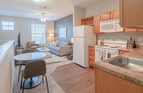 Antioch Apartment | Modern Apartment in Prime Location (ID5647X39)