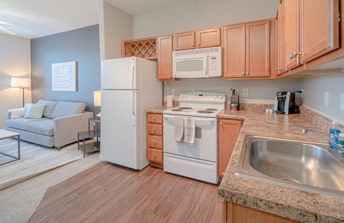 Antioch Apartment | Modern Apartment in Prime Location (ID5647X39)
