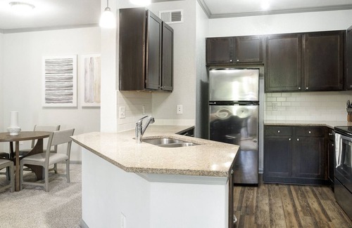Sand Ridge Apartment | Modern Apartment in Prime Location (ID1655X62)