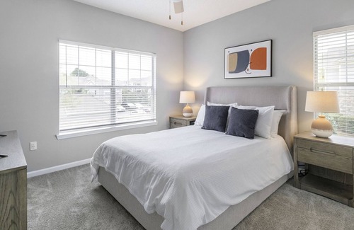 Sand Ridge Apartment | Modern Apartment in Prime Location (ID3722X1)