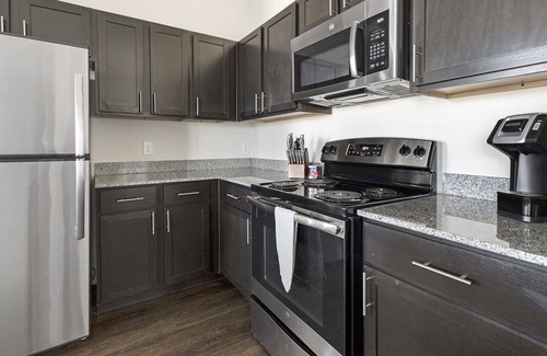 Burleson Apartment | Modern Apartment in Prime Location (ID1186X009)