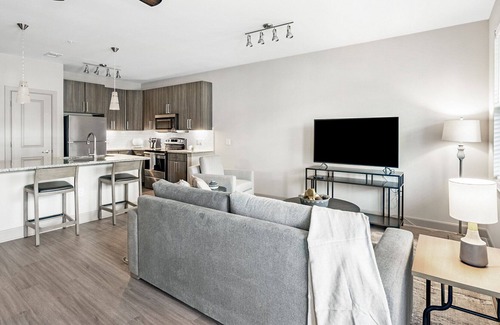 La Porte Apartment | Modern Apartment in Prime Location (ID7956X19)