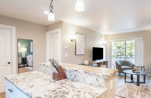 Fremont Apartment | Modern Apartment in Prime Location (ID8203X92)