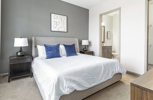 Garland Apartment | Modern Apartment in Prime Location (ID9119X95)