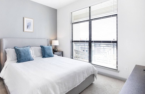 Garland Apartment | Modern Apartment in Prime Location (ID7989X65)