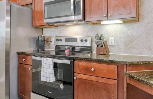 Barker Apartment | Modern Apartment in Prime Location (ID5188X68)