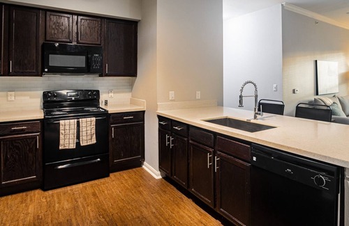 Atascocita Apartment | Modern Apartment in Prime Location (ID6174X85)