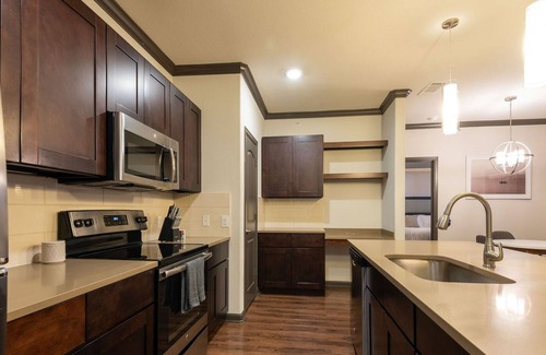 Steiner Ranch Apartment | Modern Apartment in Prime Location (ID5359X51)