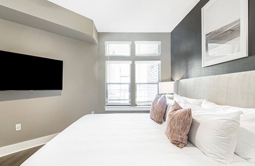 Allandale Apartment | Modern Apartment in Prime Location (ID8652X4)