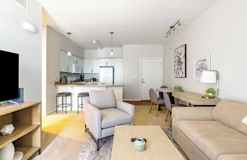 Oxnard Apartment | Modern Apartment in Prime Location (ID2411X73)
