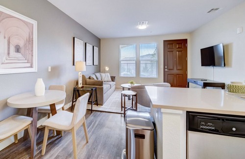 Northwest Reno Apartment | Modern Apartment in Prime Location (ID3881X47)