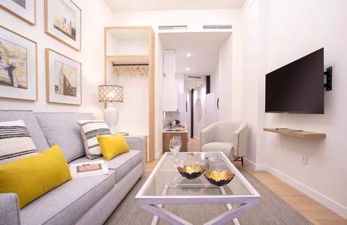 San Vicente Apartment | Modern apartment in Seville center. Museo II