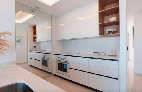 Koningsplein Cottage | Modern apartment in The Hague