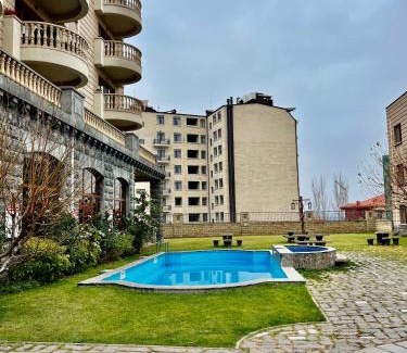 Kentron Apartment | Modern Apartment in the heart of Yerevan, Beverly Hills