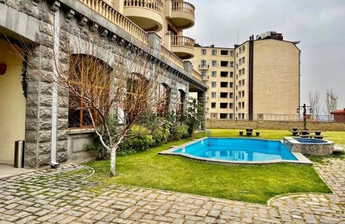 Kentron Apartment | Modern Apartment in the heart of Yerevan, Beverly Hills
