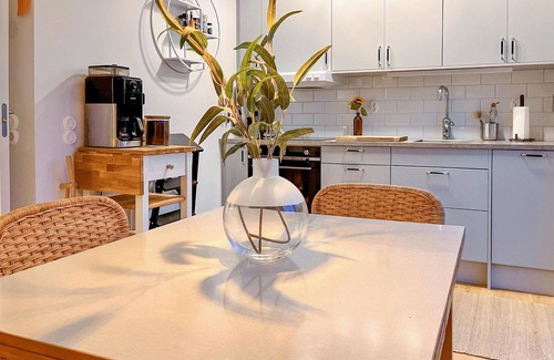 Ljugarn House | Modern apartment in the center of quiet Ljugarn and close to the beach.
