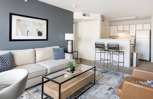 Albuquerque Apartment | Modern Apartment in Prime Location (ID3503X3)