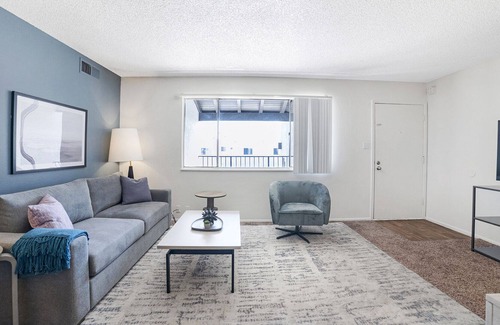 Northeast Heights Apartment | Modern Apartment in Prime Location (ID7515X33)