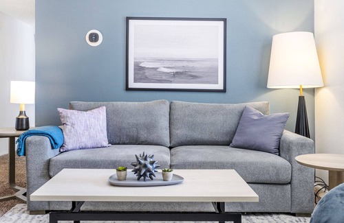 Northeast Heights Apartment | Modern Apartment in Prime Location (ID7515X33)