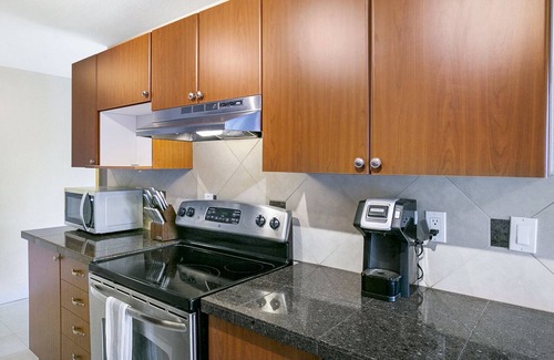 Federal Way Apartment | Modern Apartment in Prime Location (ID8880X28)